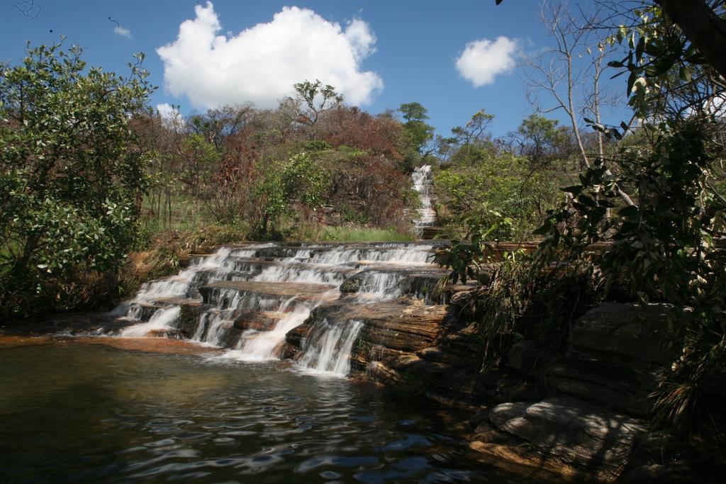 Cataguas Brasil Pousada Карранкас Экстерьер фото